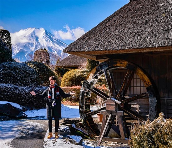 Khám phá ngôi làng cổ Oshino Hakka yên bình dưới chân núi Phú Sĩ