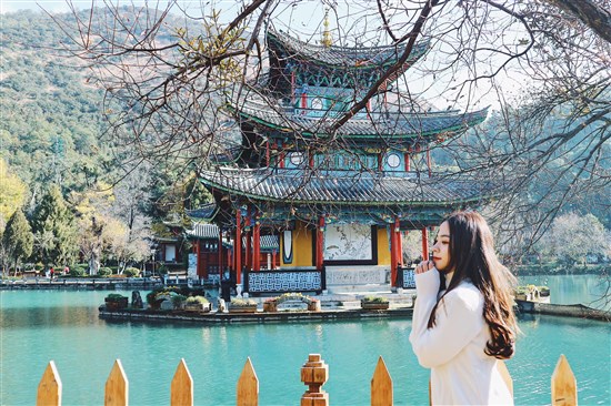 Ngỡ ngàng trước vẻ đẹp tựa thiên đường của Cổ trấn Lệ Giang